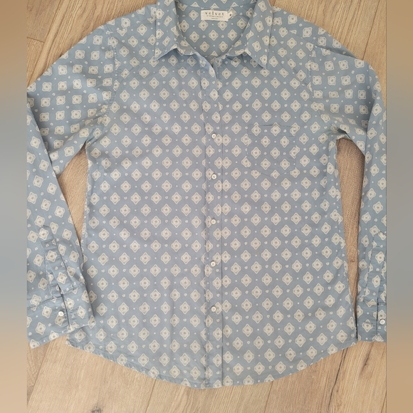 Velvet by Graham & Spencer down Shirt. Size M - Picture 4 of 11